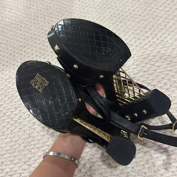 Brand new Chanel Platforms size 40 - Picture 5 of 5